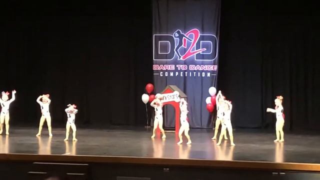 Mini Stars - Dog Dance смотреть онлайн