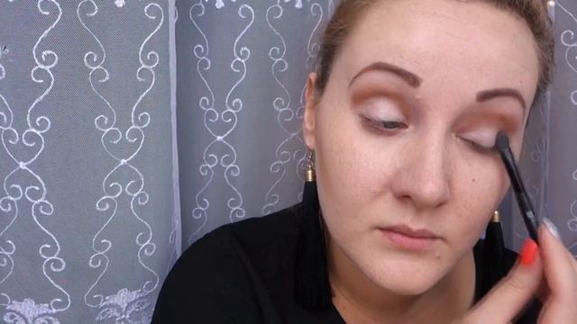 ПАЛЕТКА "Makeup revolution" Flawless/РАСПАКОВКА/СВОТЧИ/МАКИЯЖ/ОТЗЫВ смотреть онлайн