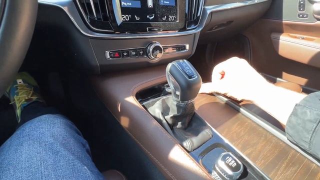 Volvo v90 Cross Country 2020г, 2.0t - 249лс, 13.000км, 4×4, цена 5.500.000 смотреть онлайн