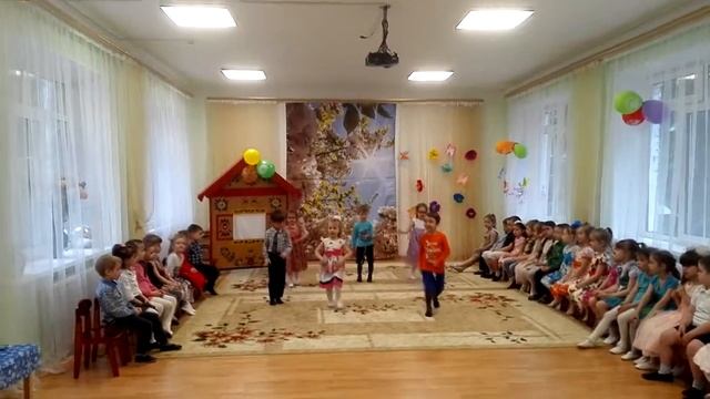 Танец "Весна красна идет". Танцуют дети 7 группы смотреть онлайн