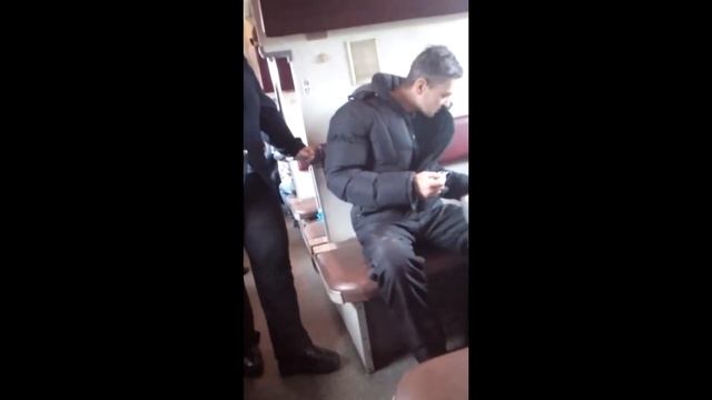 ОСТОРОЖНО В ПОЕЗДЕ!!ВЫ НЕ ЗНАЕТЕ КТО ЕДЕТ РЯДОМ!!. !! смотреть онлайн