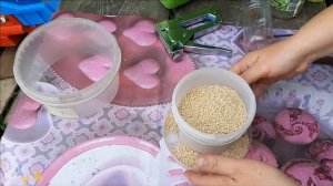 Кормушка и поилка для цыплят своими руками. Самодельная кормушка и поилка для цыплят.