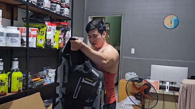 DuyADV nay kinh doanh thêm ADV Gear Cao Cấp, hàng siêu cấp từ các hãng Klim, Mosko, BMW, Lone Rider смотреть онлайн