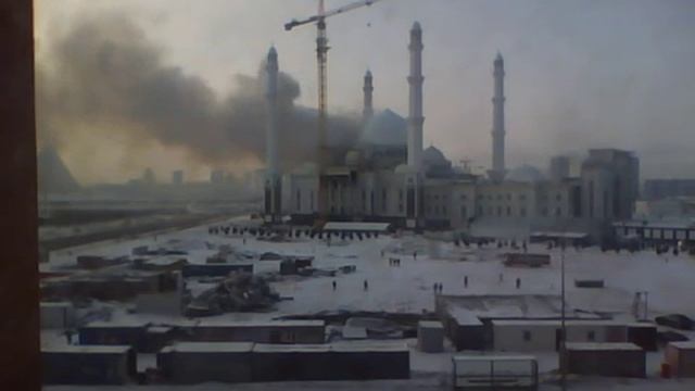 Горит мечеть «Хазрет Султан» в Астане смотреть онлайн