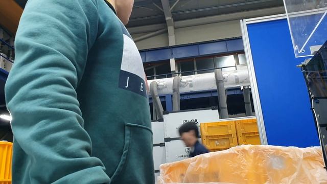 Южная Корея работа, стеклянные детали, без нипов смотреть онлайн