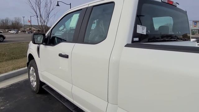 2021 Ford F-150 Super Cab XL Long Bed White/Stephen McCauley смотреть онлайн