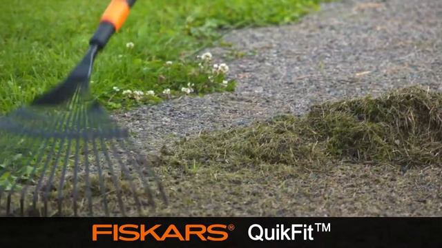 Fiskars® QuikFit™ Μεταλλική Τσουγκρανοσκούπα смотреть онлайн