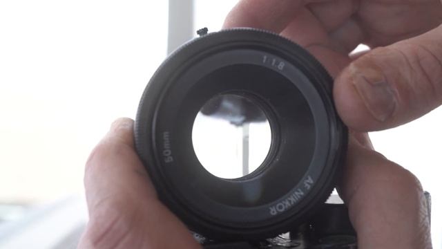 Nikon AF Nikkor 50mm f/1.8 Photos, Use, & Specs | Round Glass Review смотреть онлайн