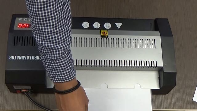 Aparat De Laminat Documente HD-330T