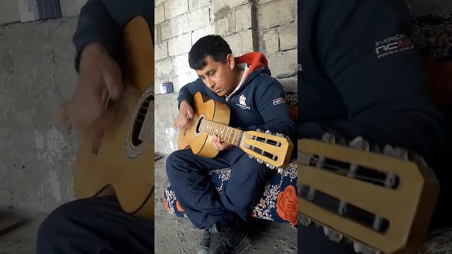 Новый Таджикский гитаристт смотреть онлайн