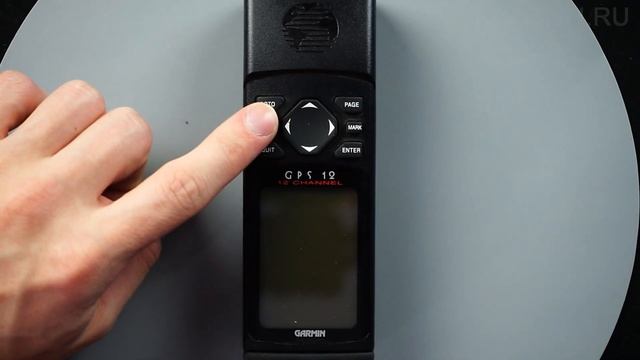 Самый первый навигатор Garmin GPS 12 смотреть онлайн