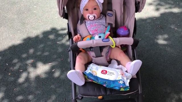 Vlog Новая коляска для реборна, прогулка с реборном в коляске, реборн на детской площадке смотреть онлайн