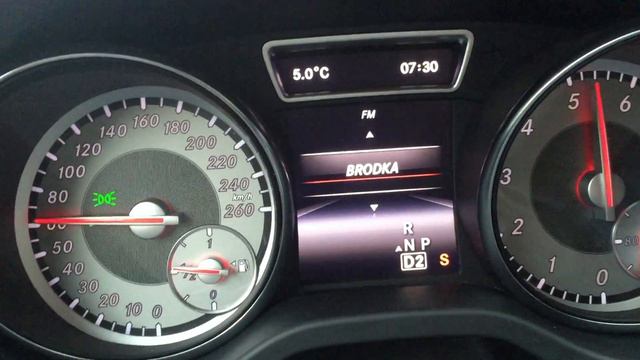 Mercedes-Benz CLA200 SB Acceleration смотреть онлайн