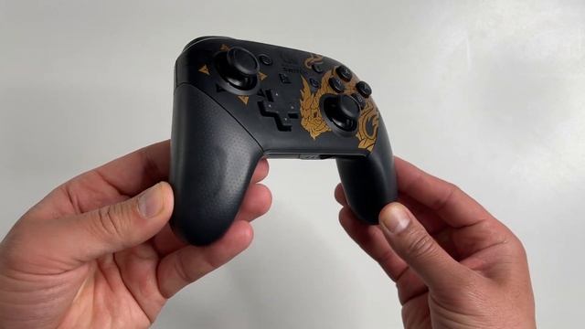 Monster Hunter Rise Special Edition Pro Controller Unboxing and Review смотреть онлайн