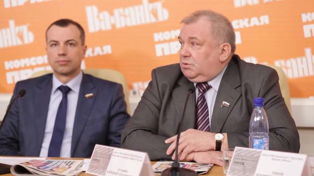 закон, запрещающий чиновникам иметь счета за границей смотреть онлайн