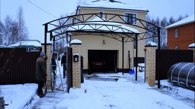 Навес для автомобиля.