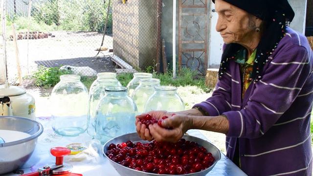 10000 CHERRIES! HARVESTING CHERRY AND MAKE JAM AND COMPOTE смотреть онлайн