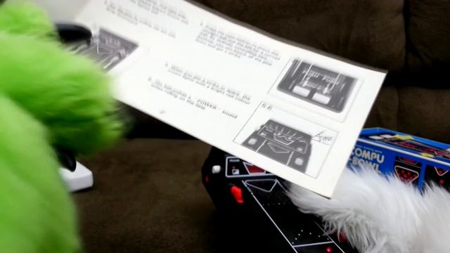 Compu-Bowl - 1979 Electronic LED Bowling Game By Tomy - Bowl in Your Basement | 2 Furries On A Couc смотреть онлайн
