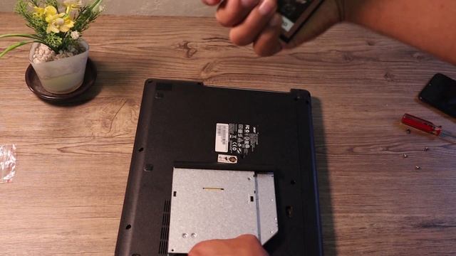 How to Add a 2nd HDD/SSD into your Laptop смотреть онлайн