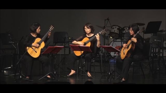 Milonga E.Poplyanova (Los Amigos Guitar Trio) смотреть онлайн