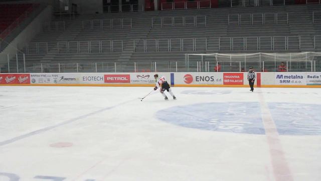 Kazenski strel Michael Novak : Jure Pavlič смотреть онлайн