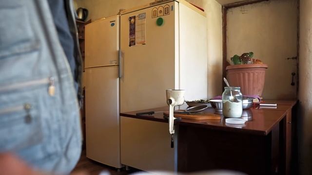 CRIMEA. A Typical Day Of The Crimean Tatars. Cooking TRADITIONAL Crimea Tatar Meal - CHEBUREKI!