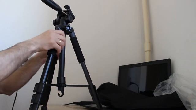 Штатив для фотоапарата фирмы ZOMEi смотреть онлайн