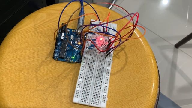 Quiz 1 Praktik: Memodifikasi sketch Keyboard Instrument смотреть онлайн