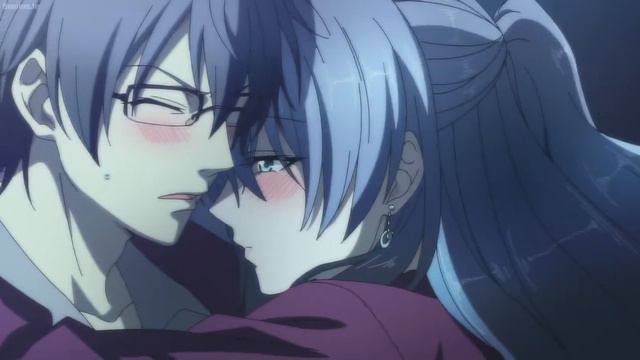 Himuro kisses and hugs Yukimura because he confessed he likes her смотреть онлайн