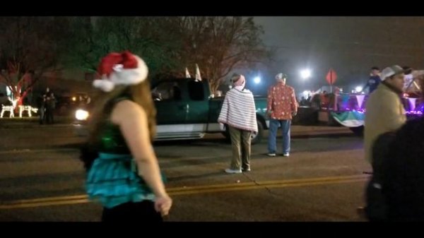 Christmas parade. Рождественский парад.