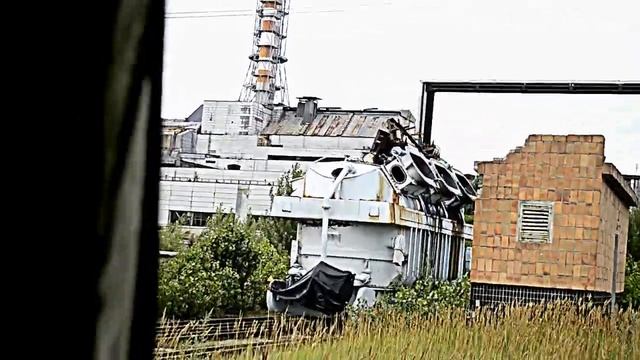 10 секунд. Проезжая мимо ЧАЭС смотреть онлайн