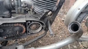 Разбираю мотоцикл ИЖ Планета-4.  Демонтаж двигателя.