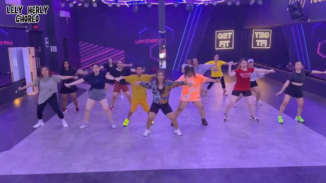 FUEGO - DON OMAR FT PITBULL | ZUMBA | DANCE | FITNES | CHOREO | LELY HERLY смотреть онлайн