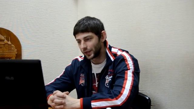 Круглый год в форме!Александр Денисенко.(МНОГО МАТА)