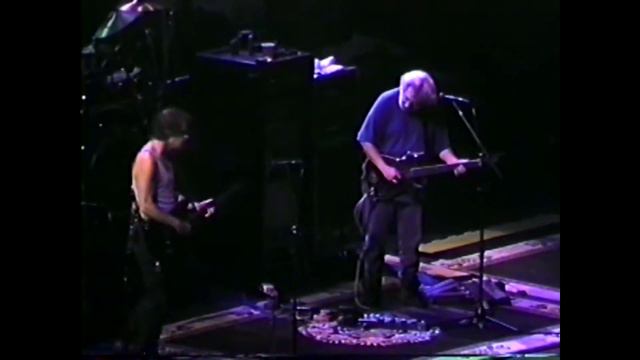 Grateful Dead "Sugar Magnolia" December 19, 1993 Oakland, CA смотреть онлайн