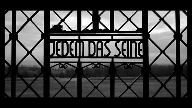 Edward R. Murrow describes Buchenwald смотреть онлайн