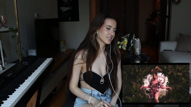 Independent Artist Reacts to Melanie Martinez Portals Deluxe Tracks Powder, Pluto, Milk of the Sire смотреть онлайн