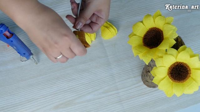 Подсолнух из гофрированной бумаги/DIY смотреть онлайн