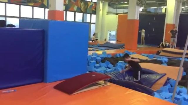 Кувырок моего друга! смотреть онлайн