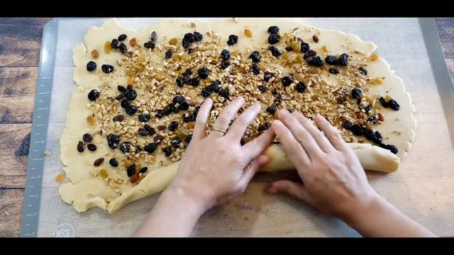 Песочное Печенье с Сухофруктами и Орешками смотреть онлайн