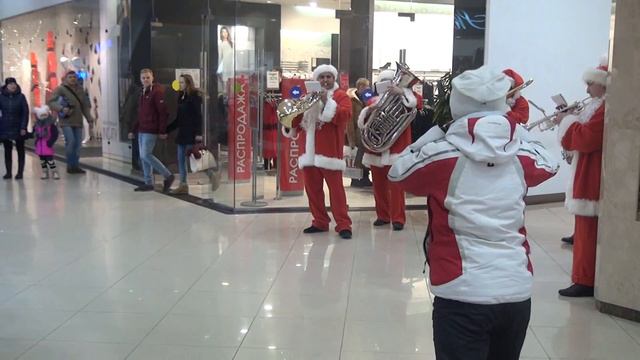 Духовой оркестр Санта Клаусов  - 