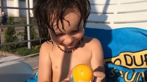 игры в бассейне Киев ВДНХ Swimming in pool game for kids video Unboxing