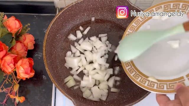 ТЕФТЕЛИ С РИСОМ. Очень вкусные и нежные. Өте дәмді кешкі ас. смотреть онлайн