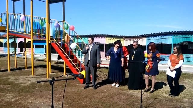 ОТКРЫТИЕ ДЕТСКОЙ ИГРОВОЙ ПЛОЩАДКИ!!!! ДЕТСКИЙ САД "ПЧЕЛКА"с.УТКОНОСОВКА смотреть онлайн