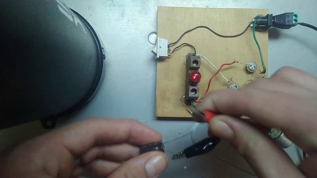 Как проверить конденсатор. Очень просто у меня есть решение.