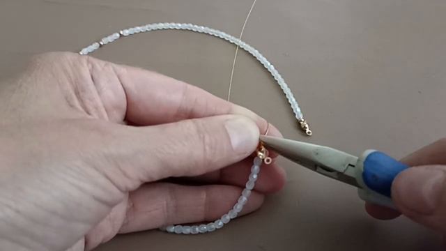 Choker. Чокер из бусин. Легко! смотреть онлайн