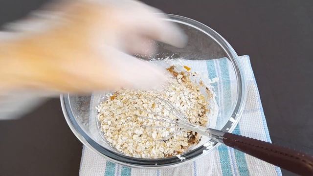 Unsuz,marqarinsiz 20 dəqiqəyə Yulaflı Peçenye hazırlanması.#yulaflıpeçenye смотреть онлайн