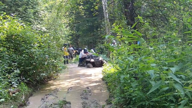 Ни один квадроцикл не проехал без посторонней помощи смотреть онлайн