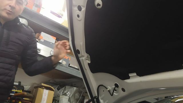 ЛАДА ВЕСТА NG 2023 Установка уплотнителя капота смотреть онлайн