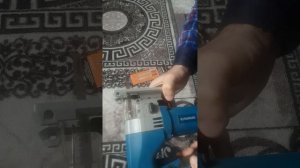 Как отпилить эл лобзиком  лдсп на столешницу правильно и без сколов.